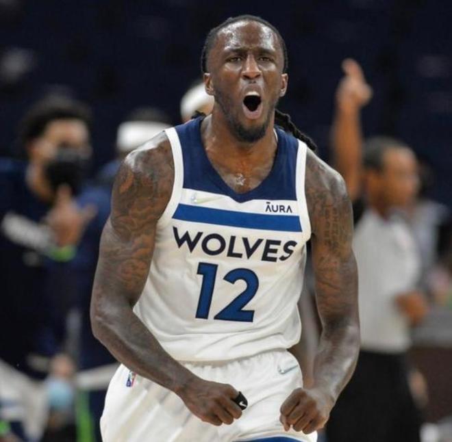 电讯报：纽卡有意引进小将斯密特，该球员非常乐意在一月加盟（电讯报：纽卡盯上小将斯密特，后者愿在一月加盟）