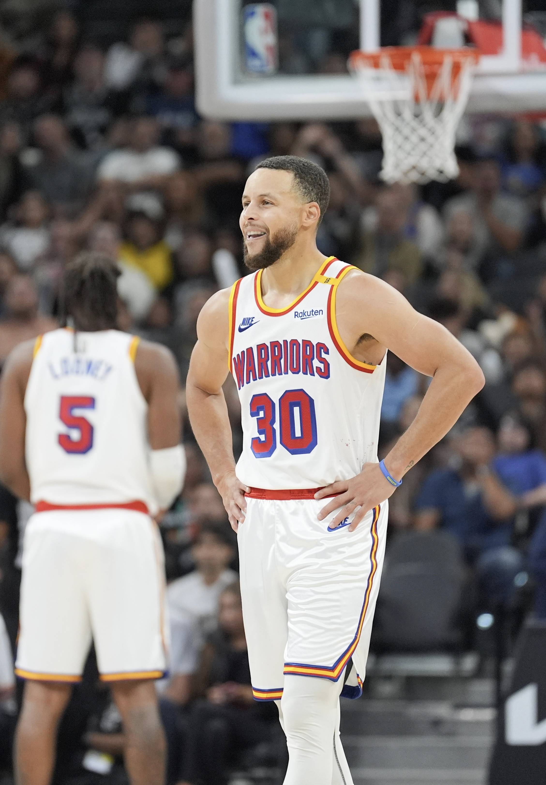 巴蒂：没有什么能永垂不朽，能享受梅西的足球这么久已足够幸运（巴蒂：一切终会落幕，能长久欣赏梅西的足球已是幸运）