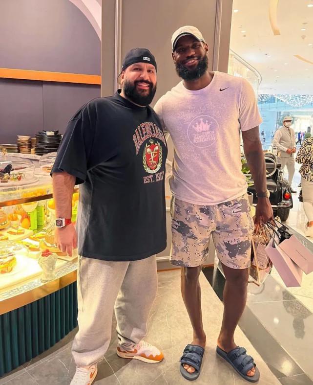 世体：阿尔瓦雷斯缺席马竞今日训练，奥布拉克的状态也存疑（世体：阿尔瓦雷斯未参加马竞今日训练，奥布拉克状态同样成疑）