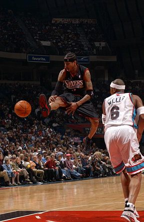 继伊尔马兹之后，奥斯梅恩是第二位欧冠戴帽的加拉塔萨雷球员（奥斯梅恩继伊尔马兹之后，成为加拉塔萨雷欧冠第二位上演帽子戏法的球员）