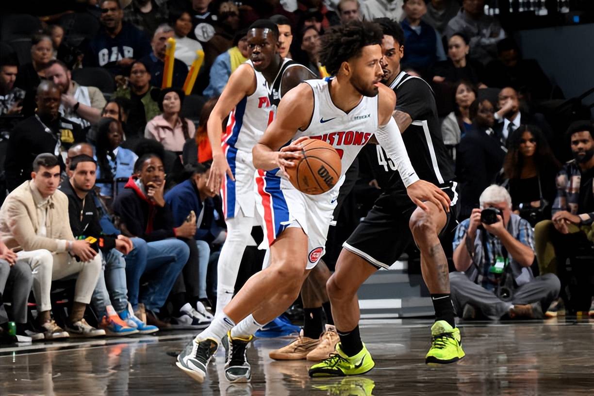 马特乌斯：我坚信除非遇到伤病，否则诺伊尔会在拜仁再踢一年（马特乌斯坚信：若无伤病，诺伊尔将再为拜仁效力一年）