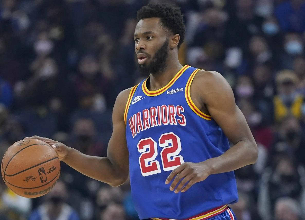 比赛第23圈，诺里斯追赶角田时四轮出白线，被赛会记录。（第23圈，诺里斯追角田时四轮越过白线，遭赛会记录）