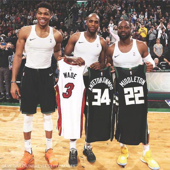 科莫总监：除为帕斯提供比赛与成长环境，我不知道还能做什么（科莫总监：除了为帕斯创造比赛与成长机会，我别无他法）